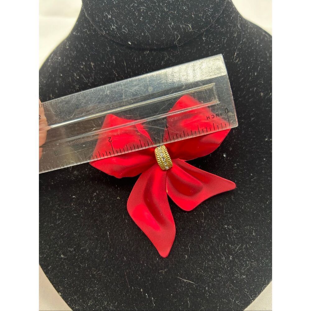Vintage 1980s–1990s Red Bow Brooch Gold Tone Rhinestone Center Retro Statement - Picture 3 of 4